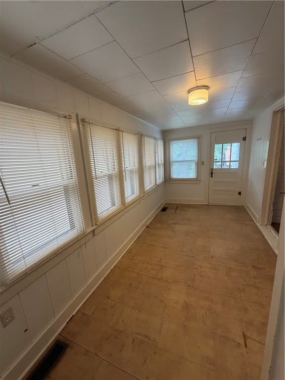 21 N Locust Avenue – photo 4