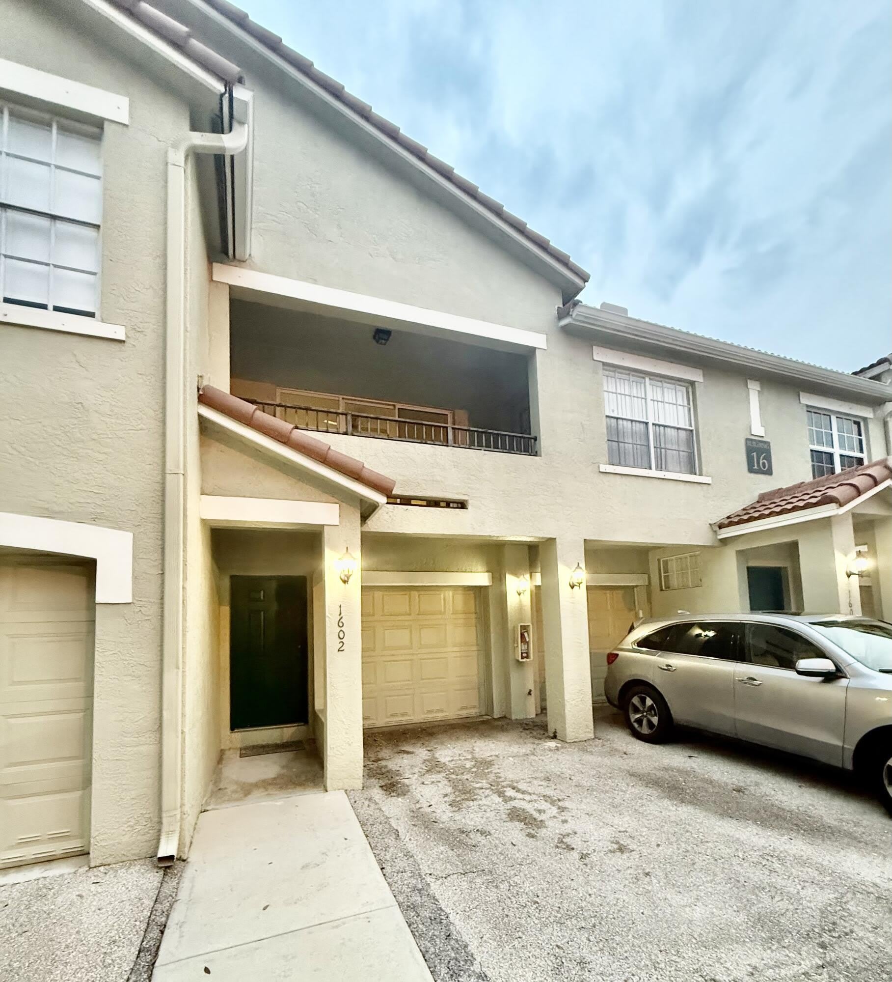1602 Belmont Place – photo 1
