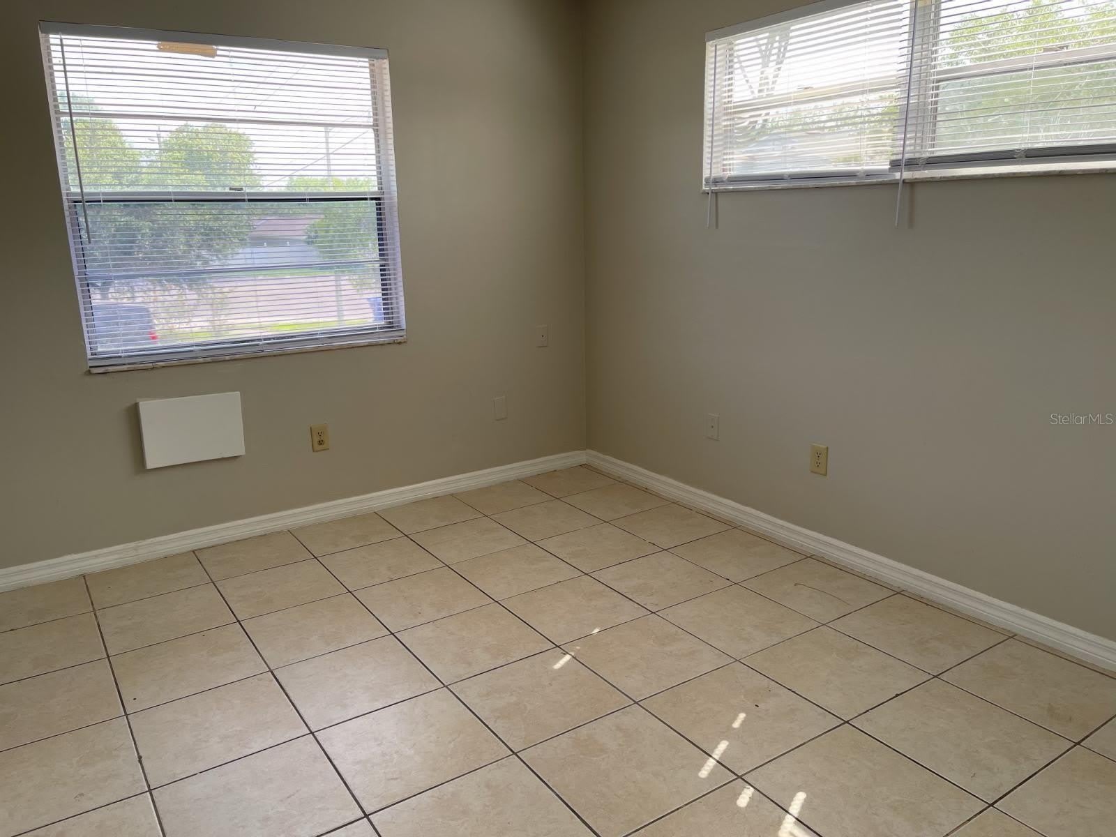 722 W COLUMBIA Avenue – photo 4