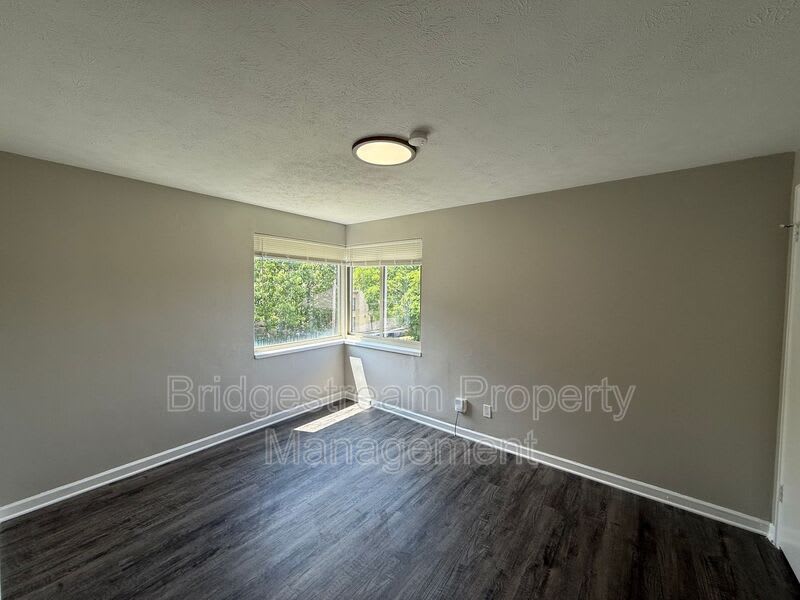 1233 Lytle Lane – photo 3