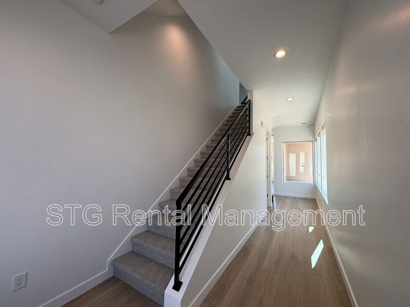 901 S Walker Way – photo 3