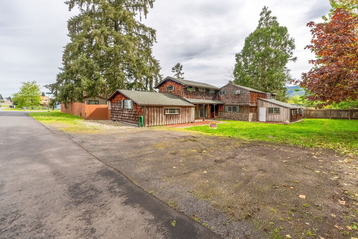 922 1st Avenue Southwest – photo 1