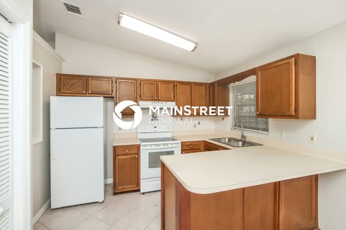 1325 Helvenston Street Northwest – photo 5