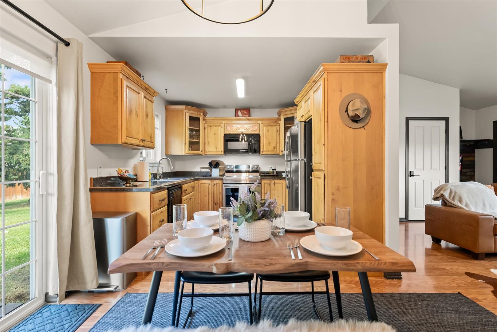 Glacier Chalet Cozy Columbia Falls Retreat Near Glacier National Park – photo 3