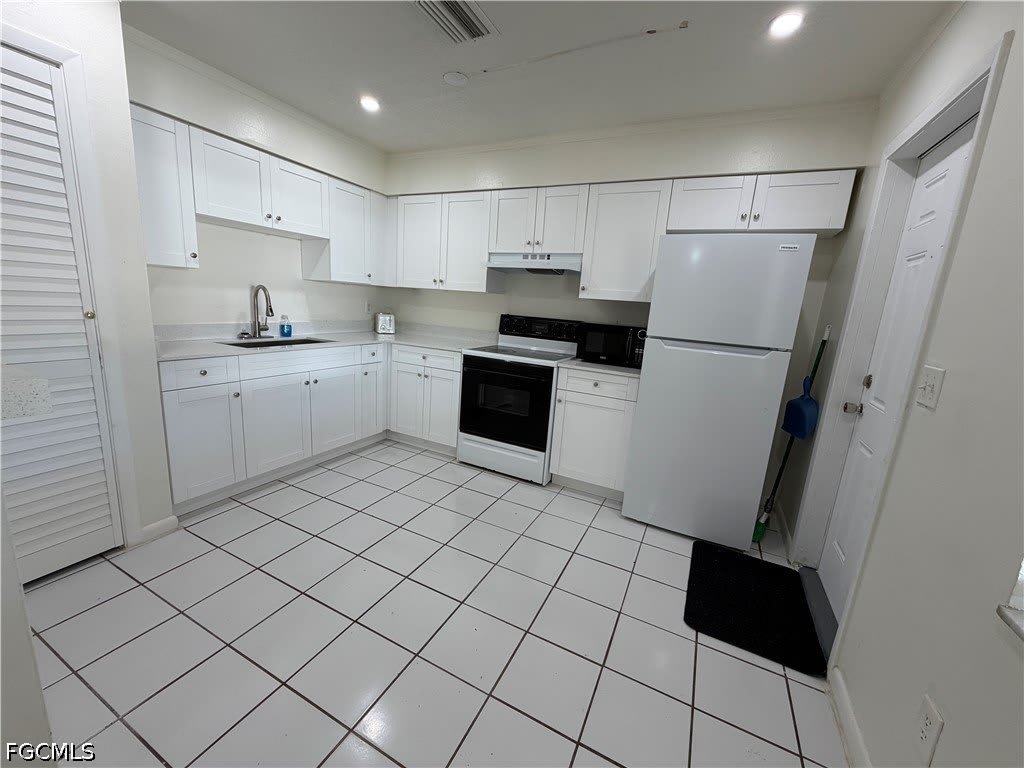 5831 Casablanca Court – photo 5