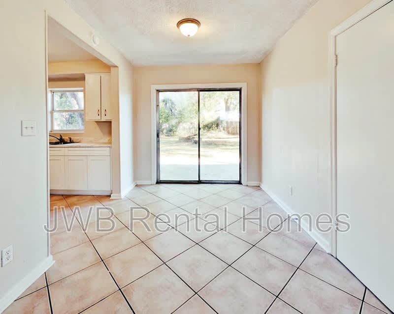 3045 Belair Rd S – photo 3