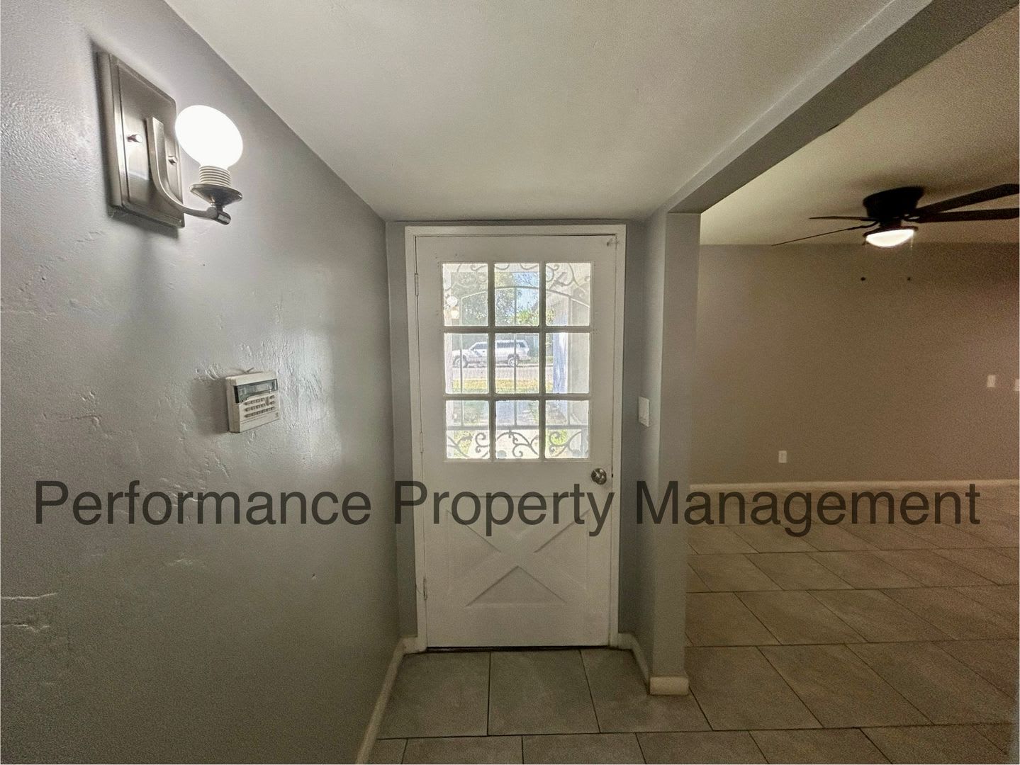 3 Bed/2 Bath SE Bakersfield Home w/ RBP & $0 Deposit Option – photo 2