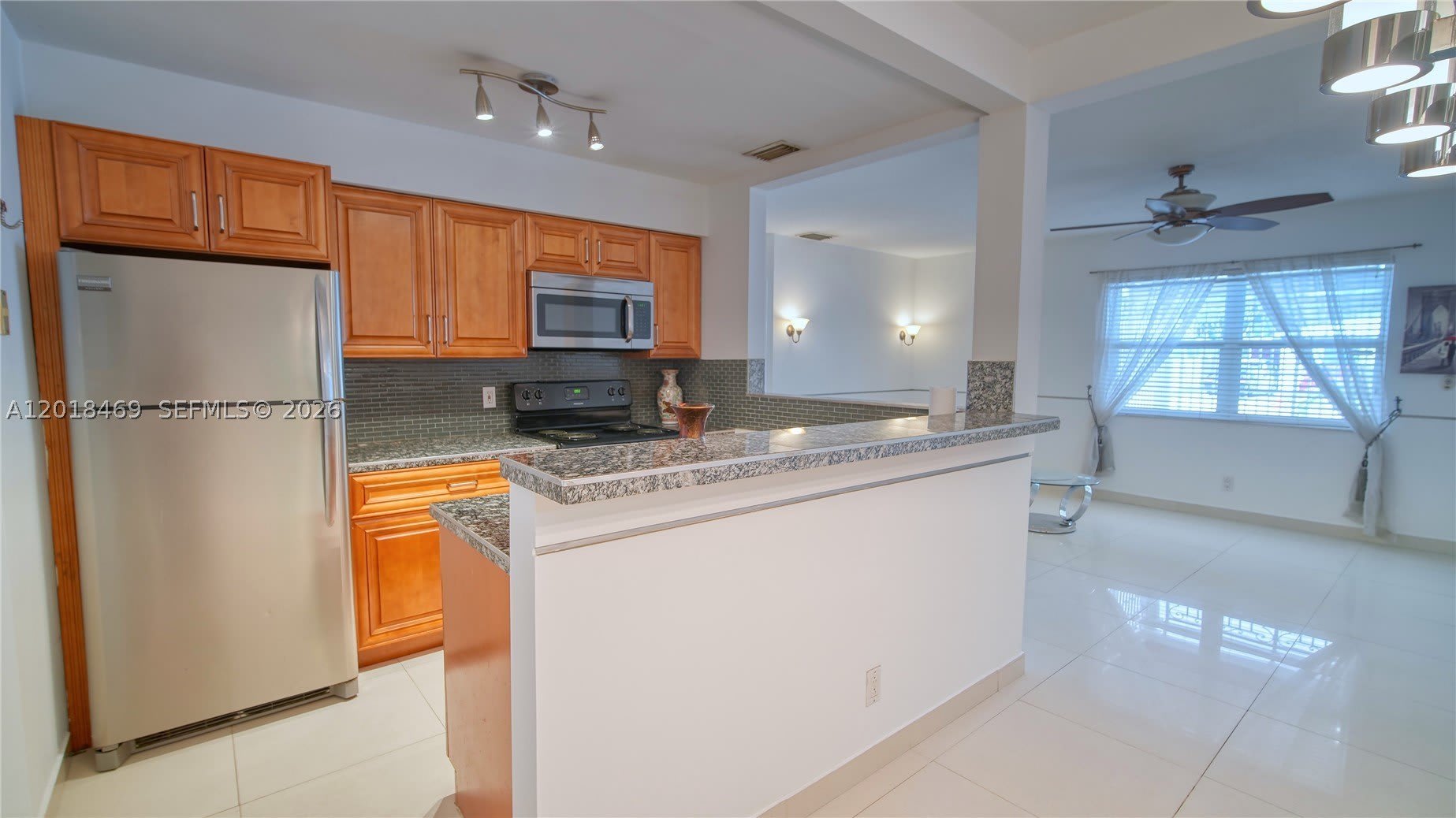 1520 N Andrews Ave – photo 3