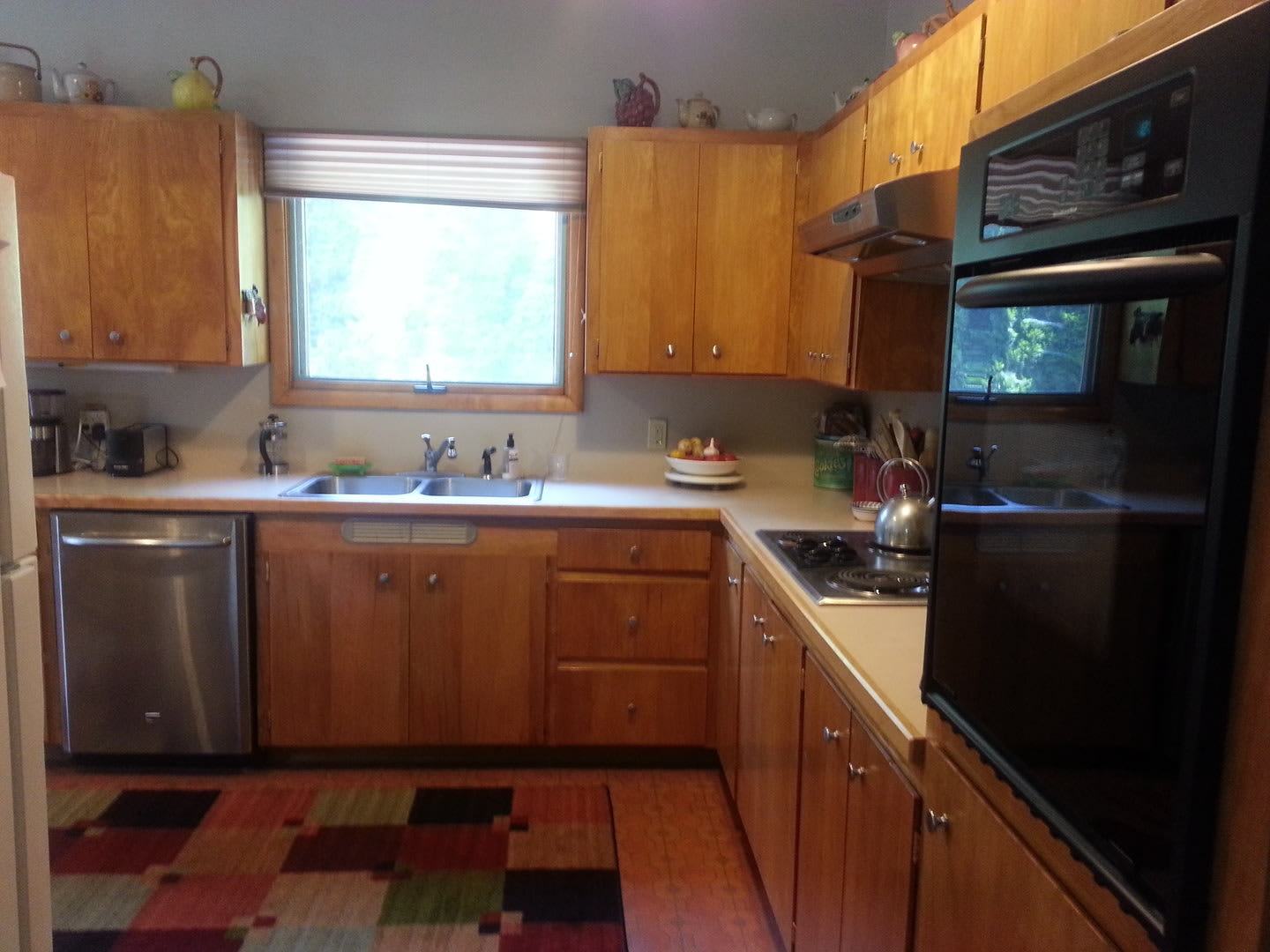 3 Bd/2 Ba Spacious home on Sunnyside Hill! – photo 2