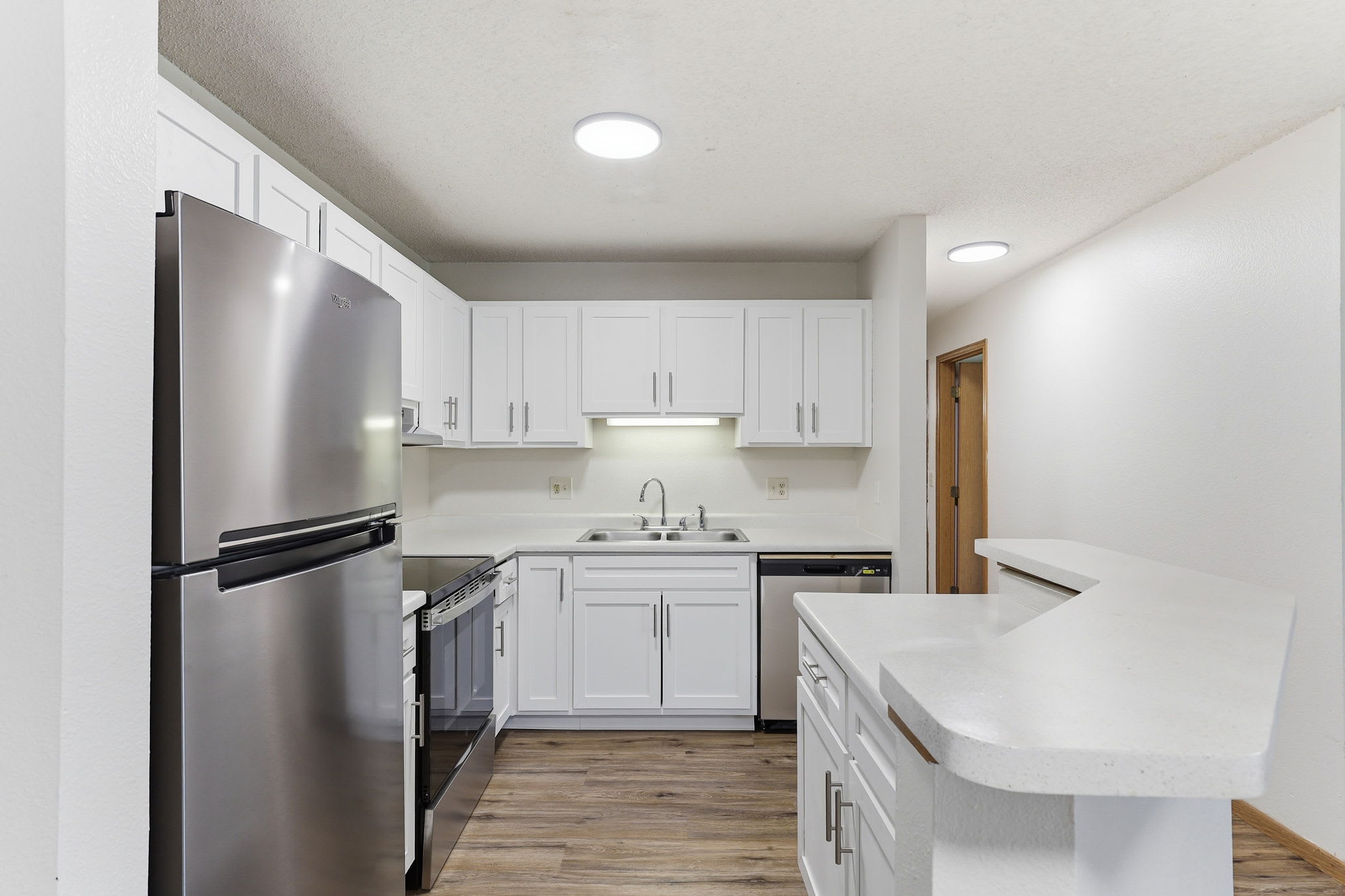 16724 Brunswick Avenue Southeast – photo 2
