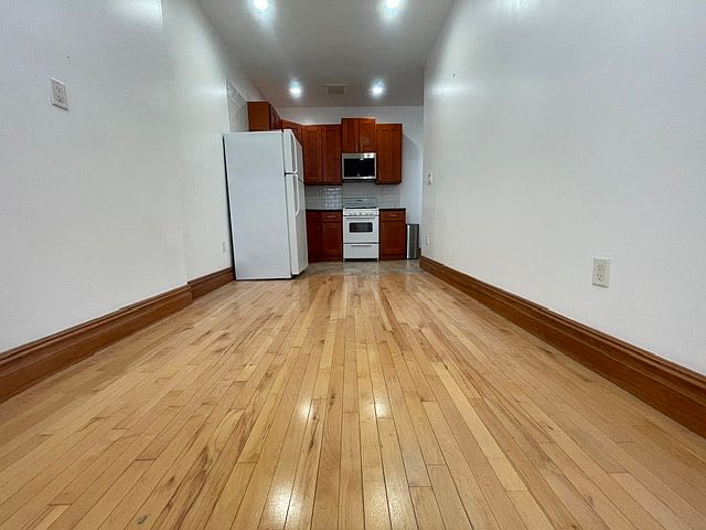 338 8th St Apt 3R – photo 1