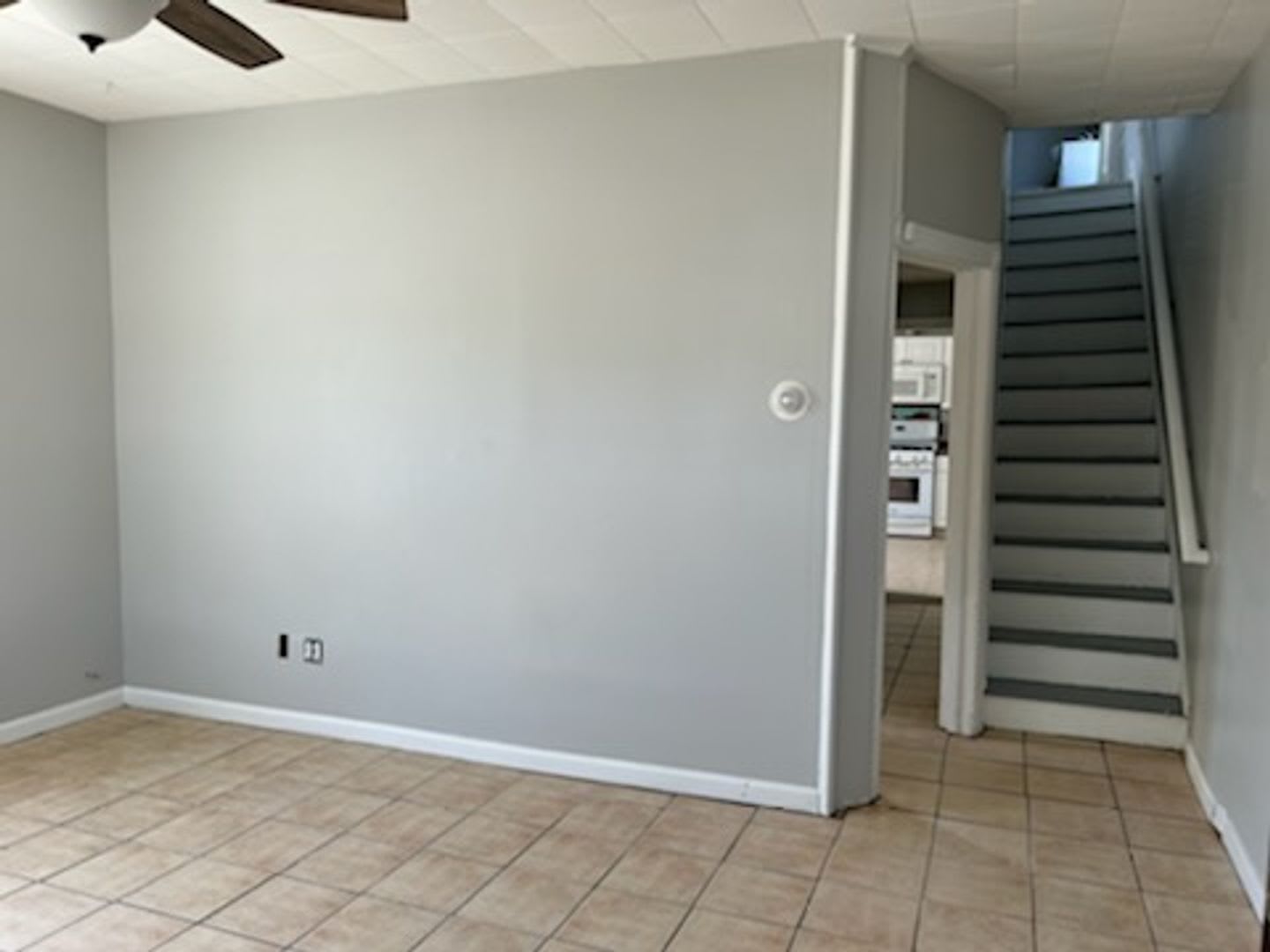 Charming 4 Bedroom 2 Bath Home With Spacious Living Areas – photo 2