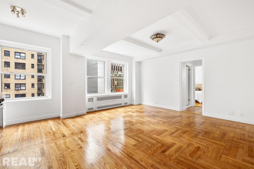 433 West 34Th Street – photo 3