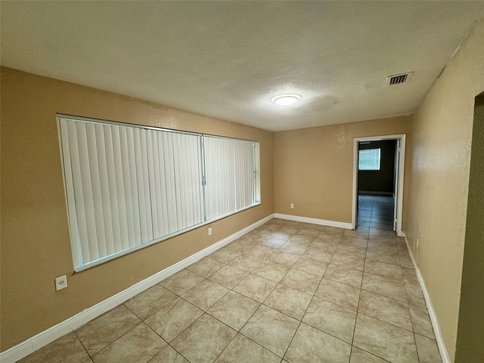 2091 Oleander Drive – photo 5