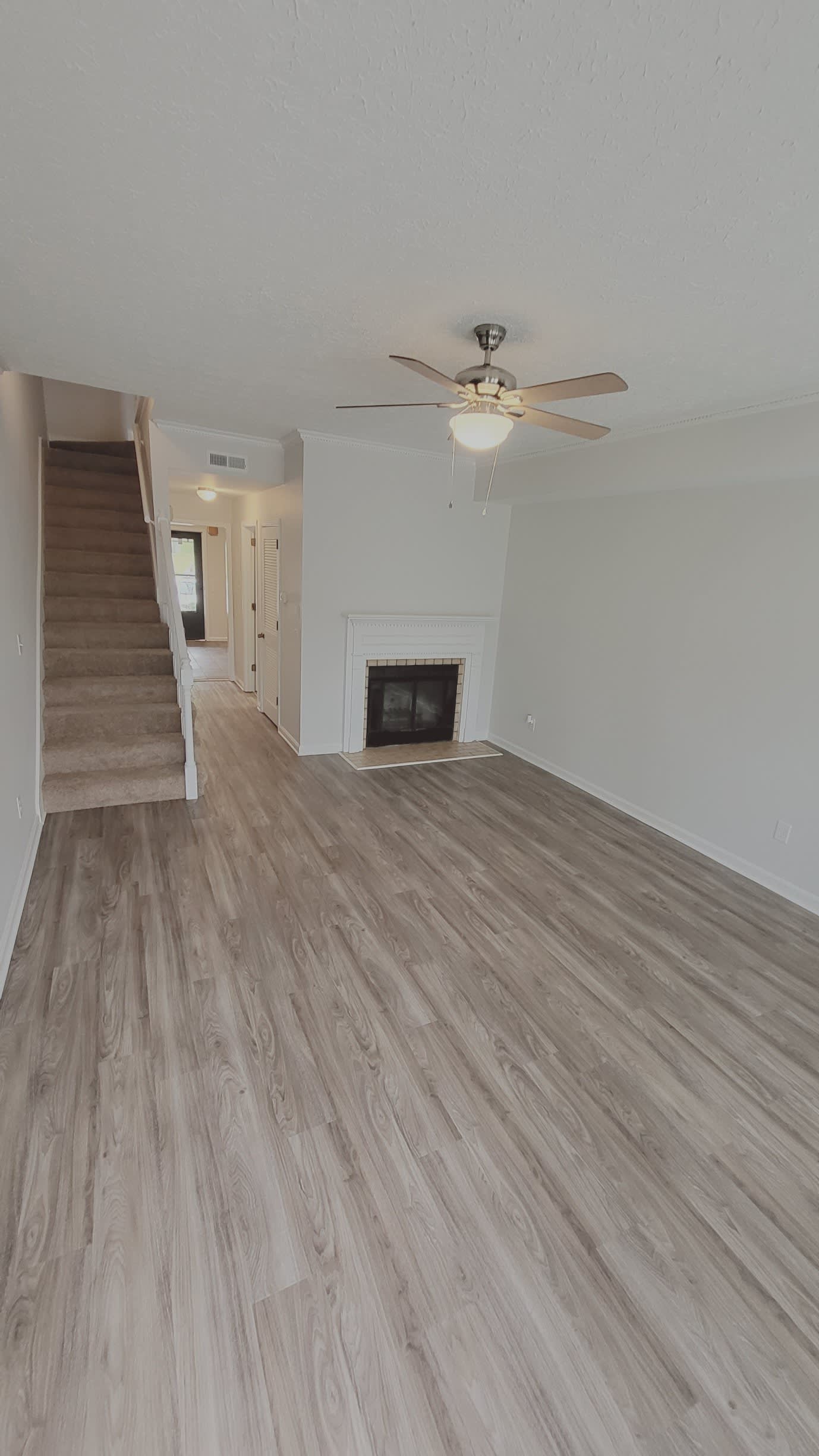 301 Hickory Place – photo 2