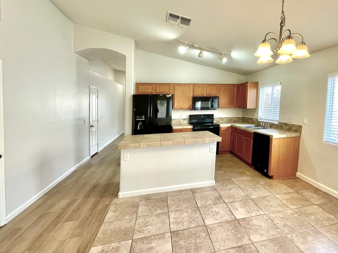 12005 W Holly St – photo 1