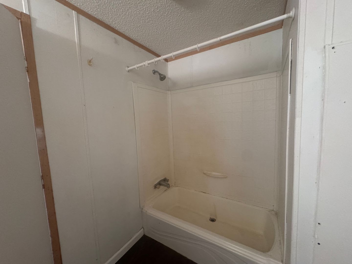 Charming 3/1 Mobile Home in Quiet Park w/ Well, Septic, & Lawn Maintenance – photo 5