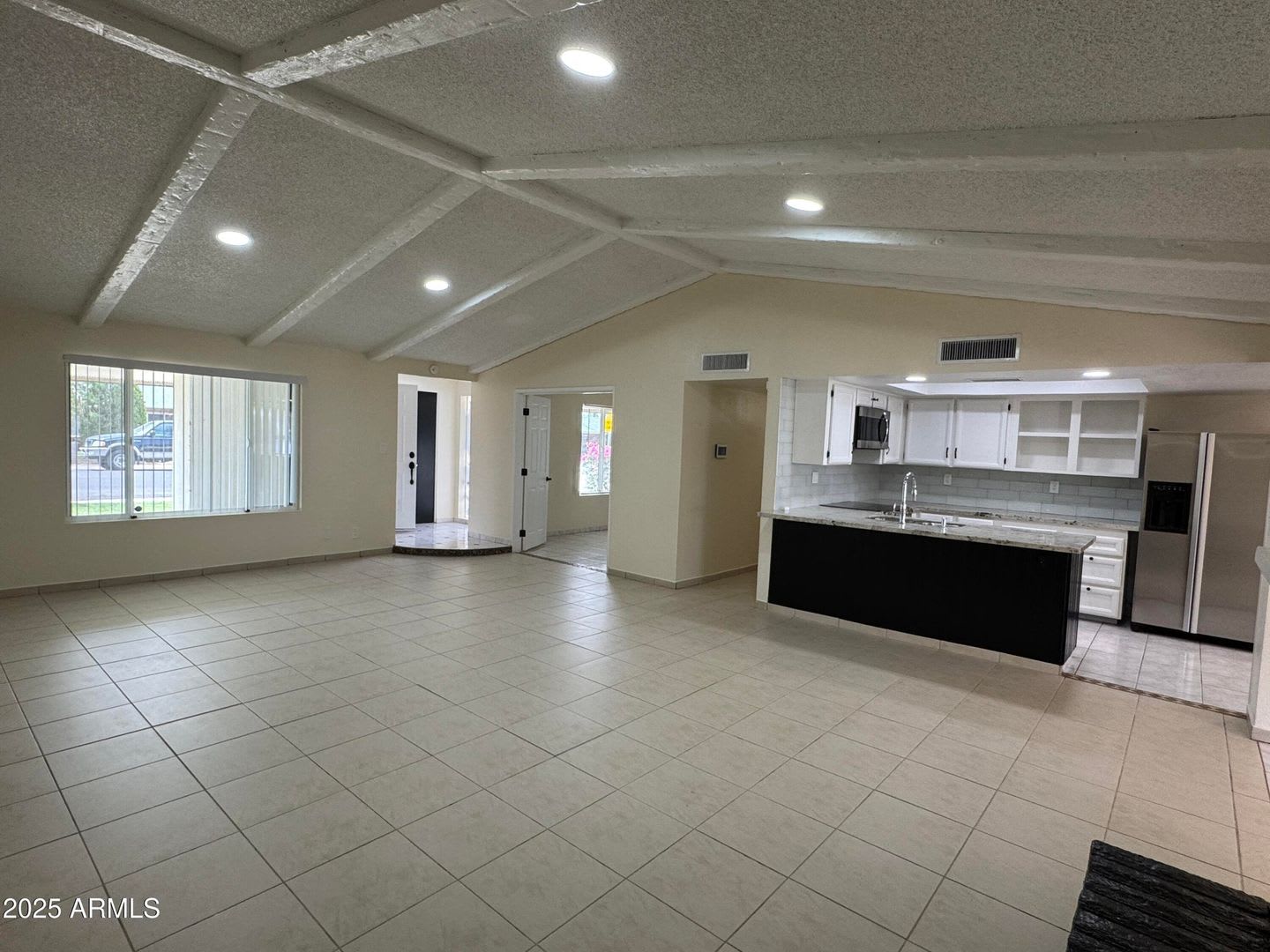 5502 W Frier Dr – photo 4