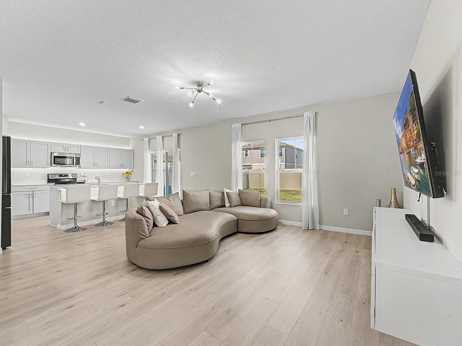 7587 STARFLOWER Way – photo 5
