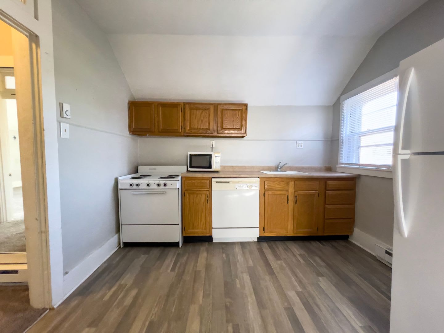 216 N McKinley Ave – photo 2