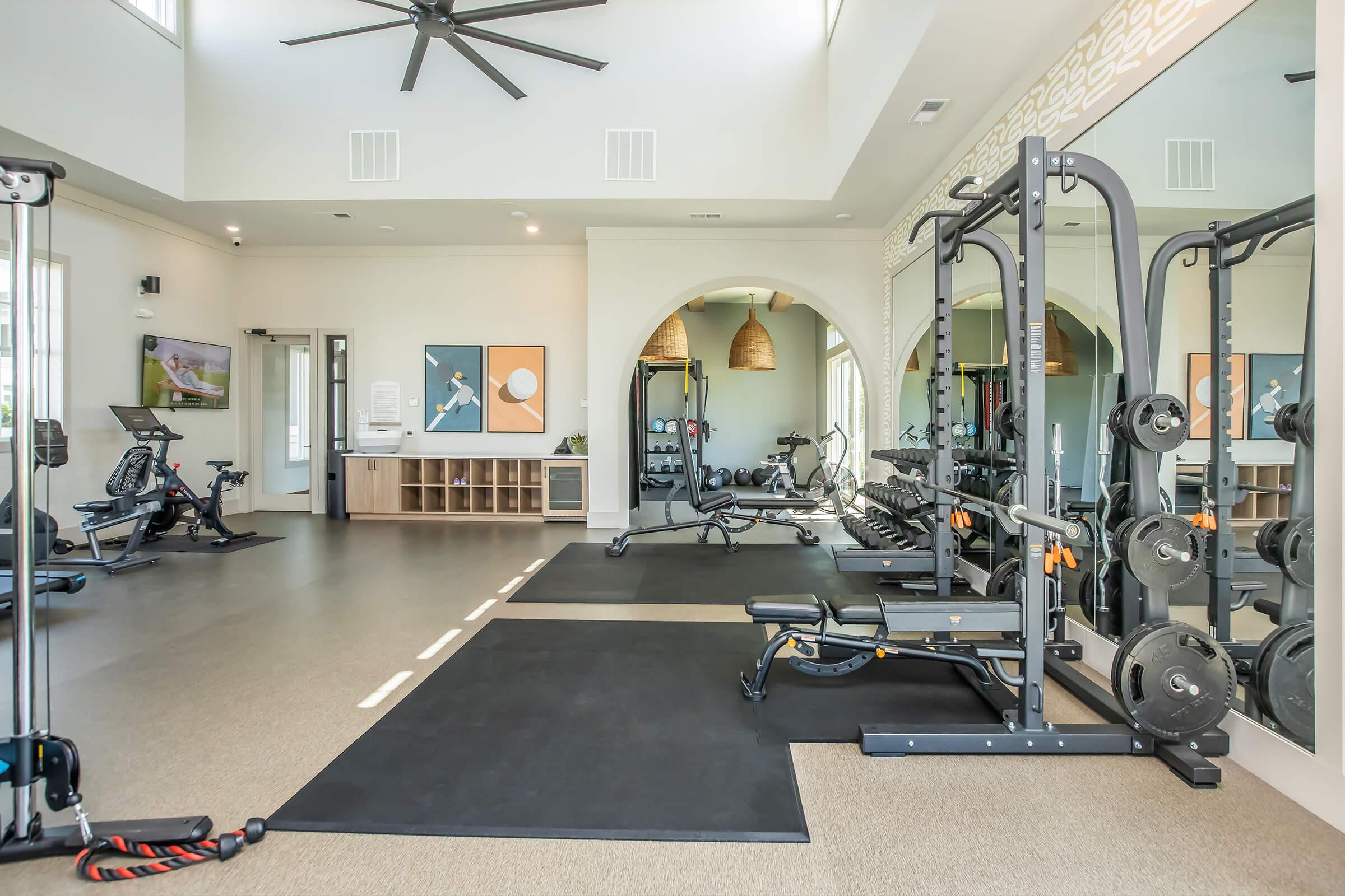 Middle Sound West Apartments – photo 4