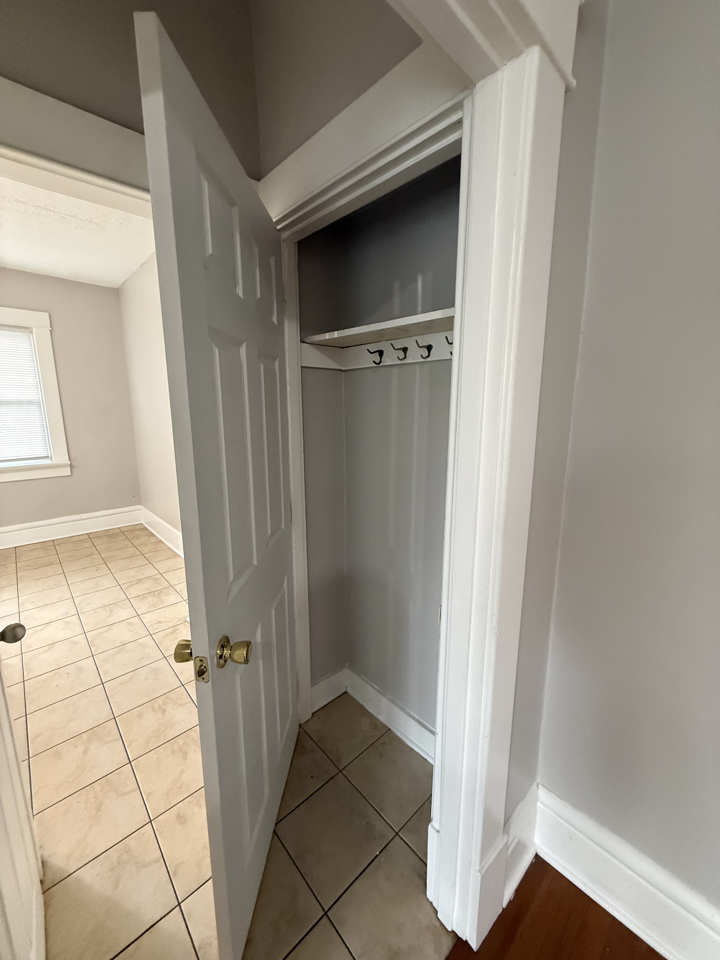 325 Clinton St – photo 5