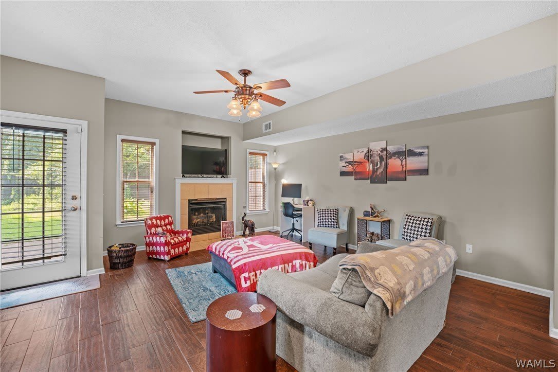 1813 Saint Charles Way – photo 4