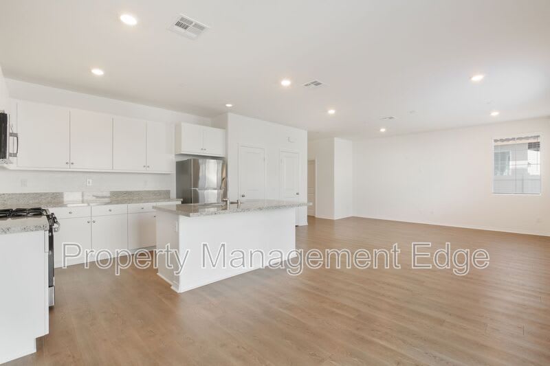 36644 Desert Tortoise Rd – photo 5