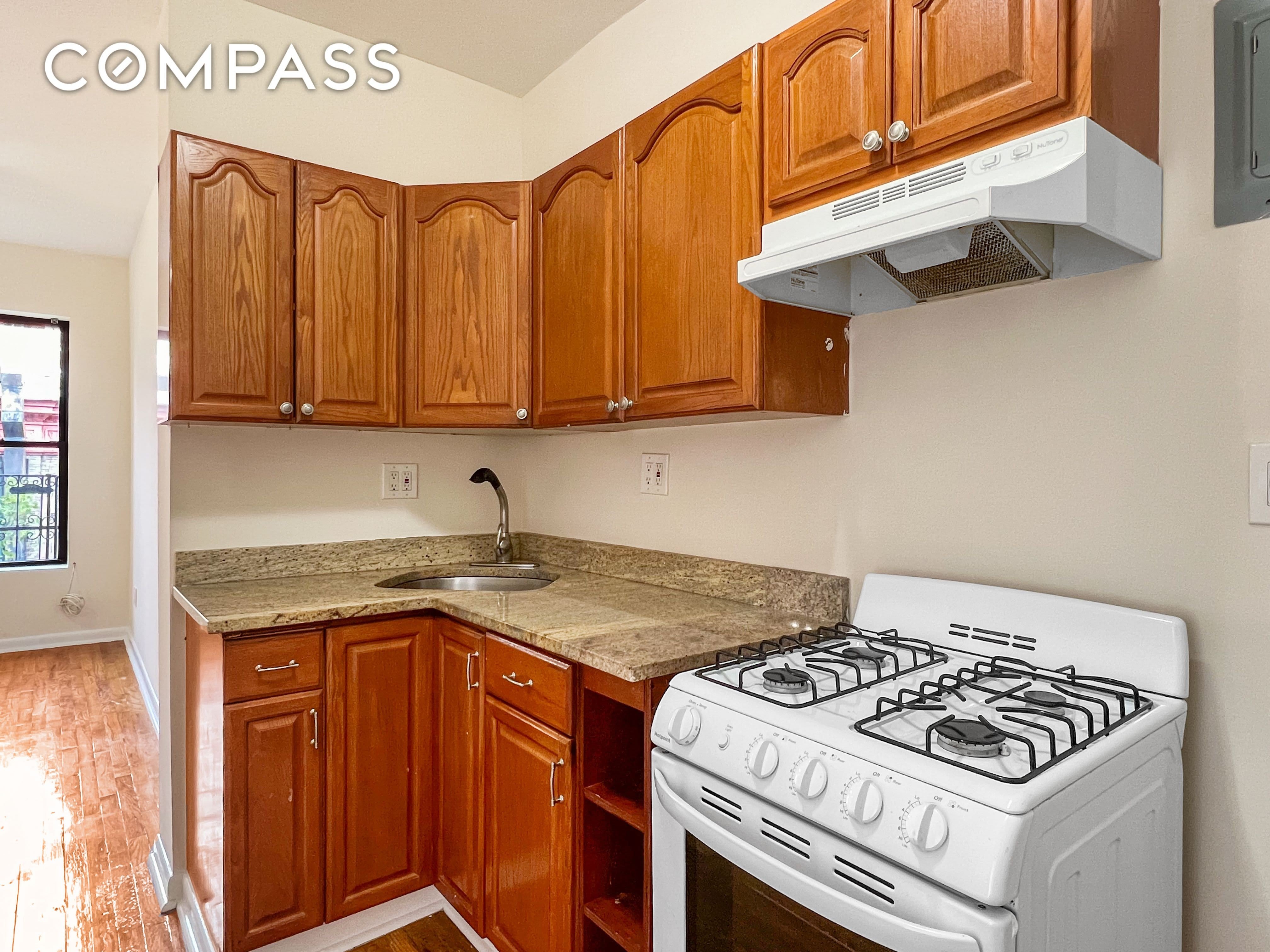 270 E 78th Street – photo 4