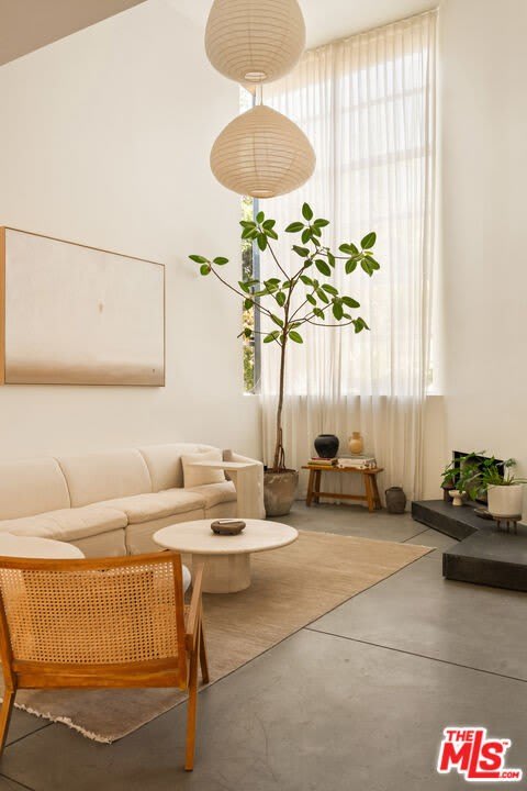 27 Paloma Ave – photo 4