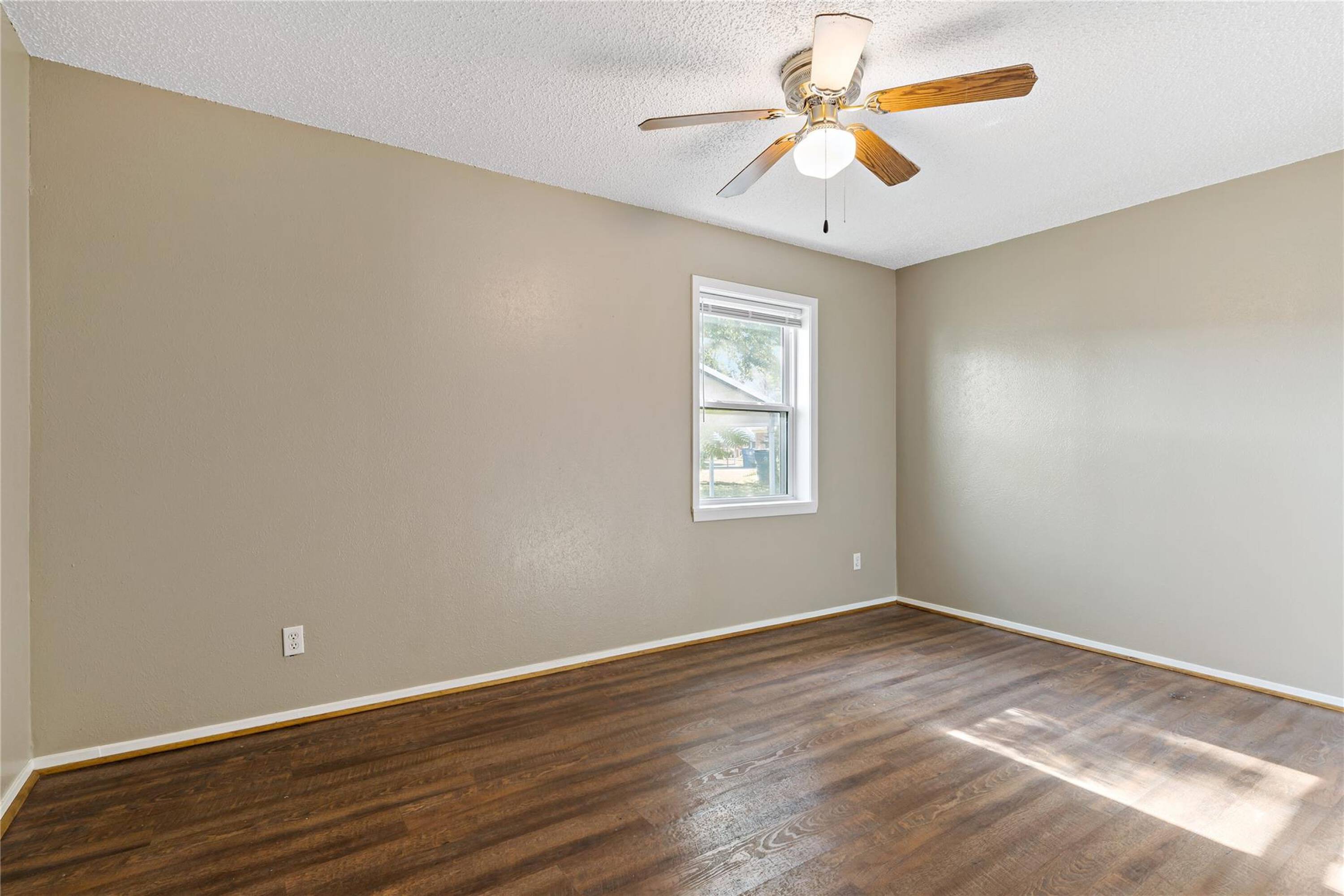 955 Taylor Drive – photo 3