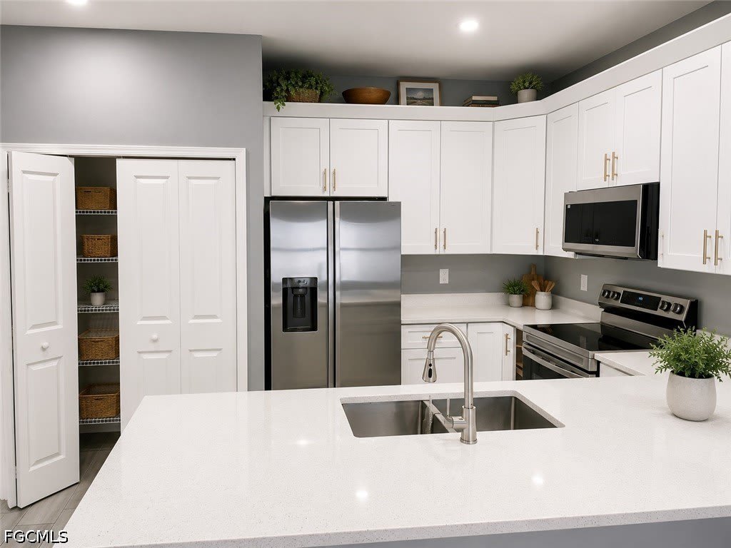 2422 Mae Avenue S – photo 5
