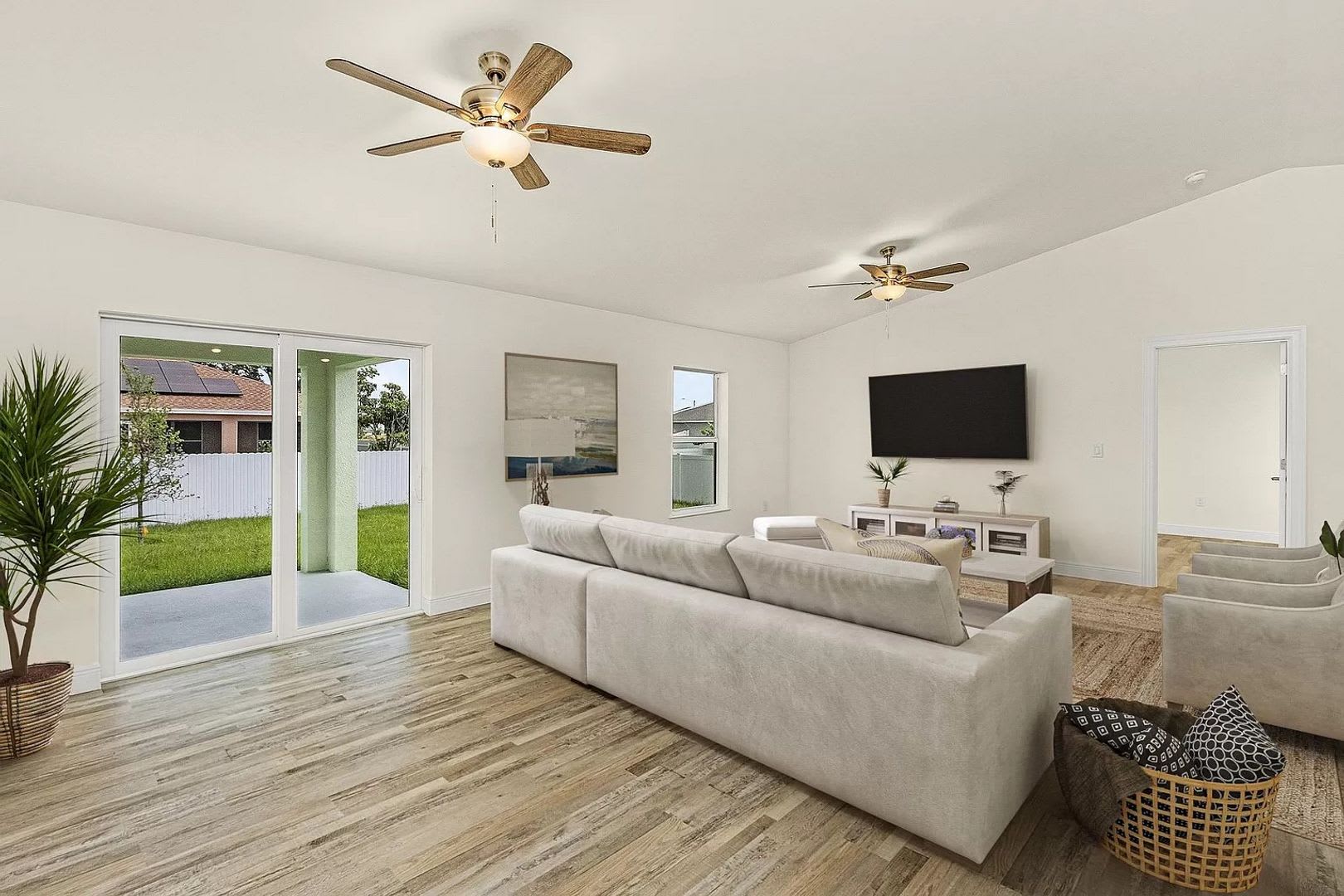 Spacious 4-BR New Build Home in Cape Coral – photo 2