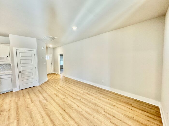 467 Raleigh Elm Drive – photo 4