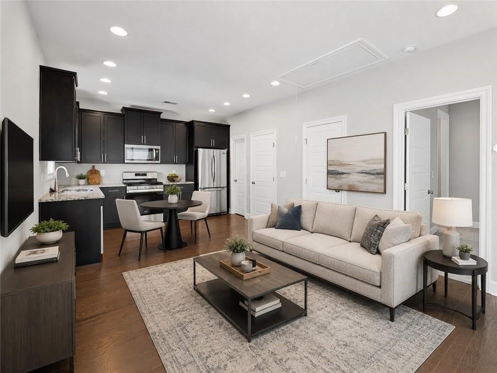 1821 Sanford Drive NW – photo 4