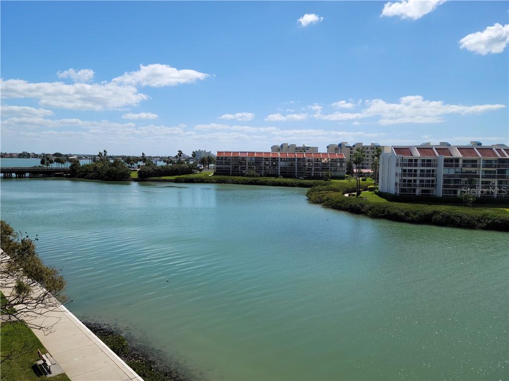 7600 Sun Island Dr S Apt 408 – photo 1