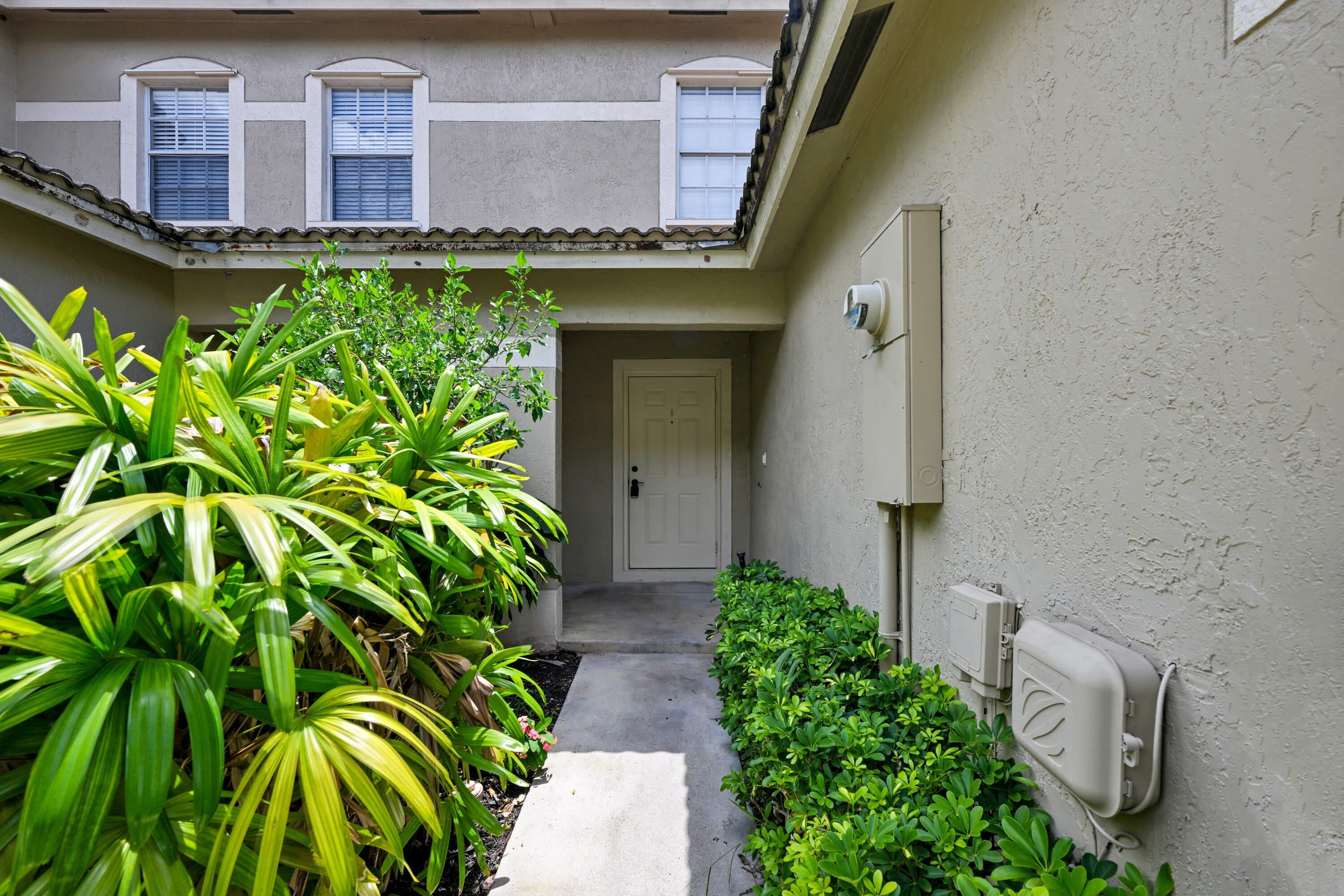 8658 S SOUTHGATE SHORES Circle – photo 2