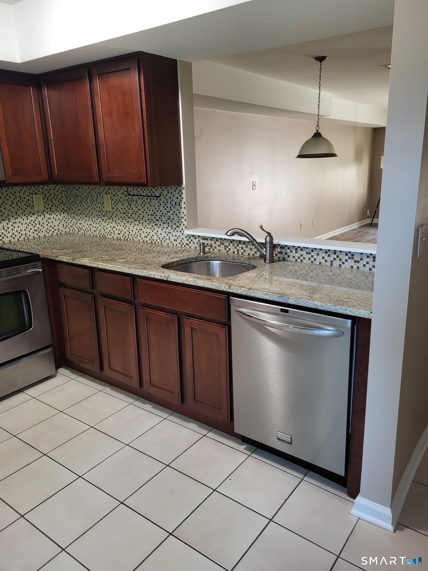 4 Manorwood Drive – photo 4