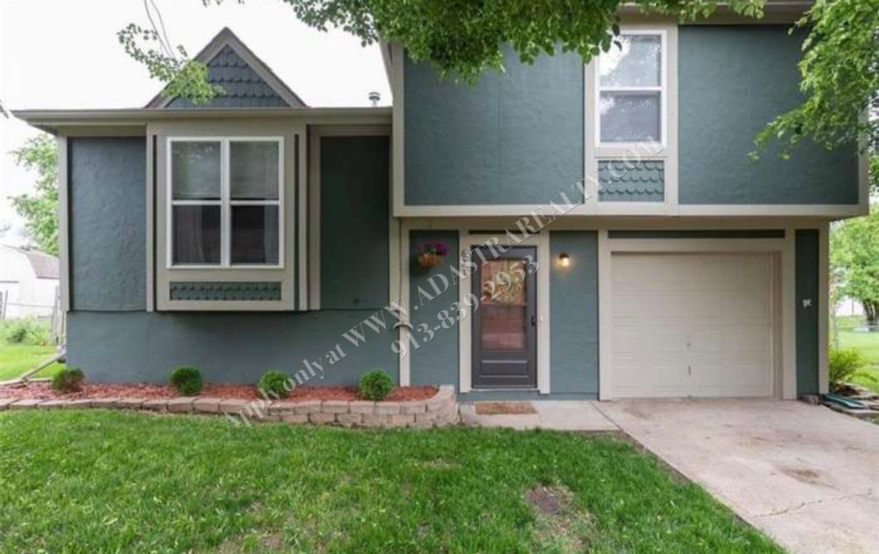 Updated 3 Bed 2 Bath Home in Gardner-Available NOW!! – photo 2