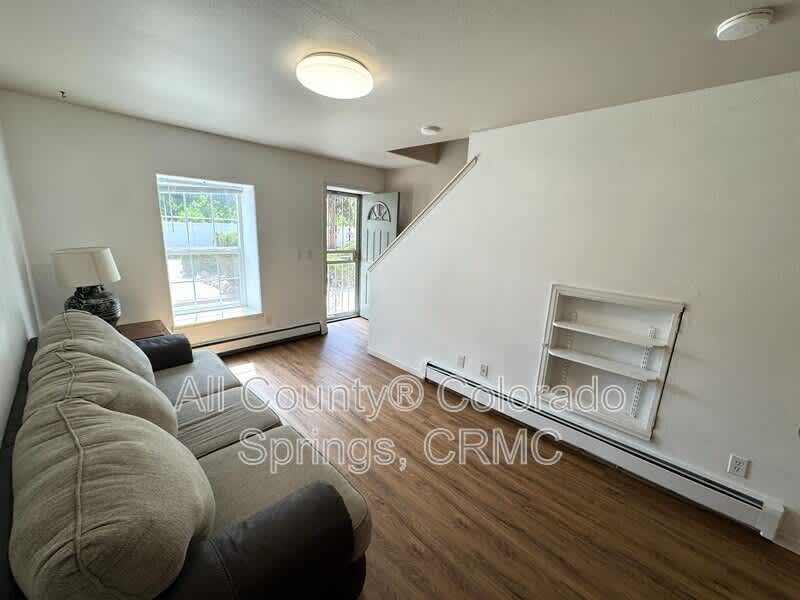 565 W Dale Street – photo 3