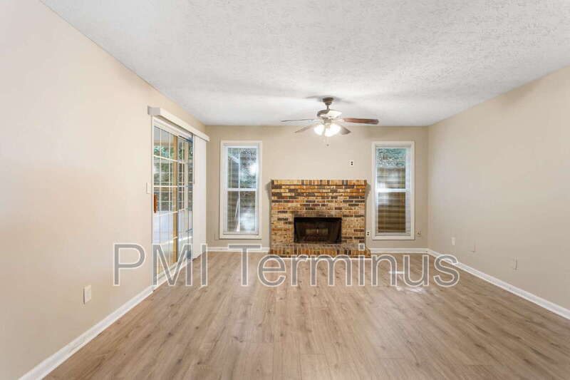 2672 Moss Lane – photo 4