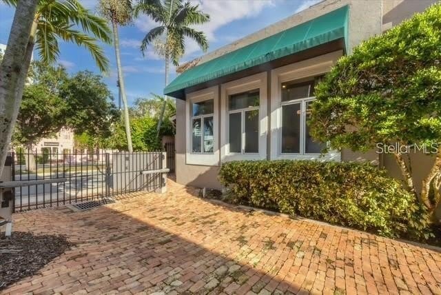 200 COCOANUT Avenue – photo 2
