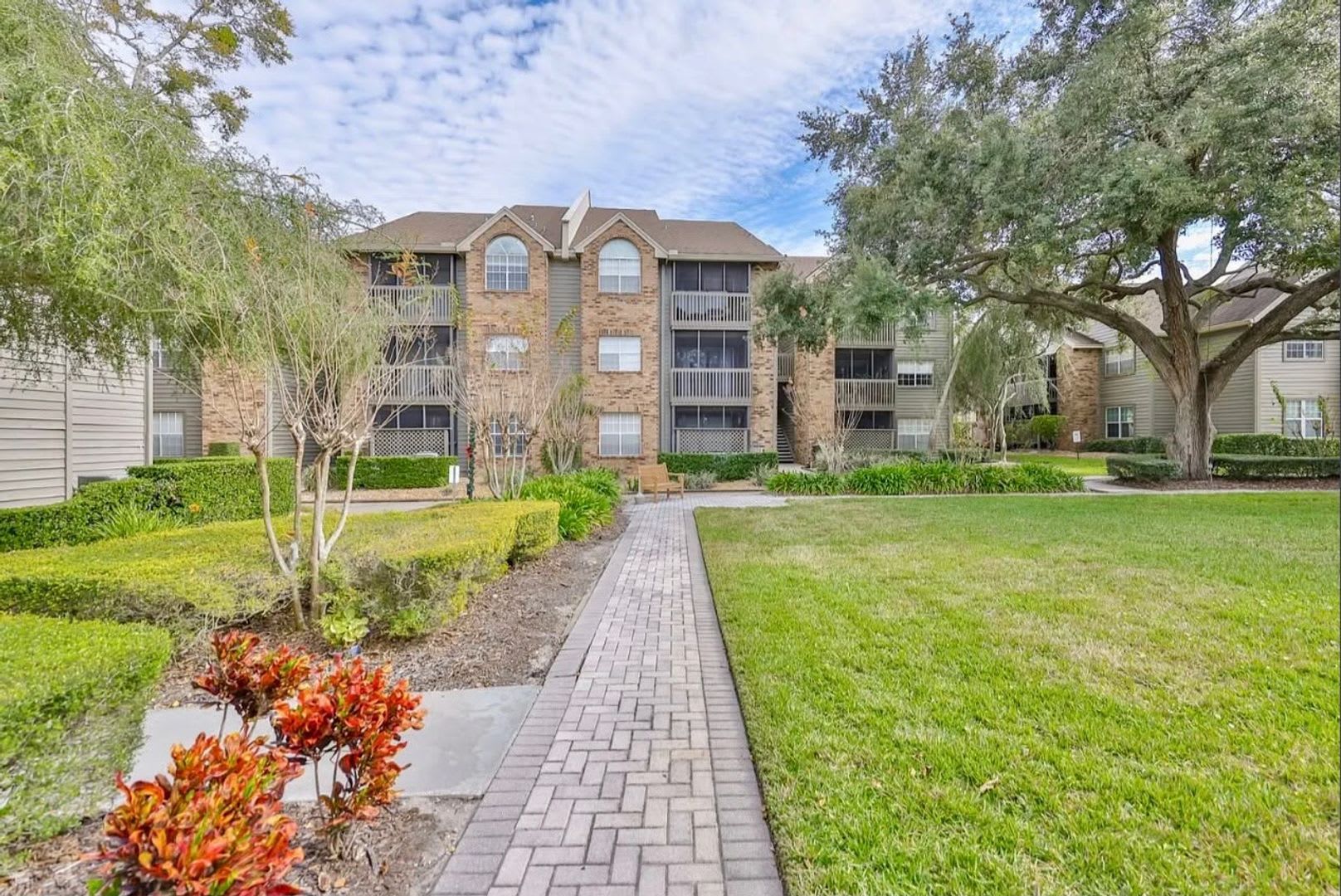Resort Style Living In A Gated Community 2 Bed 2 Bath Condo In Clearwater – photo 3