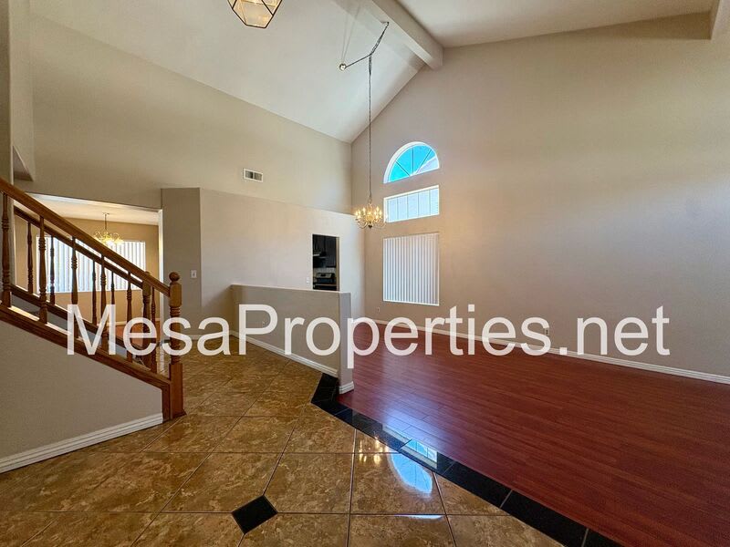 14383 La Crescenta Ave. – photo 4