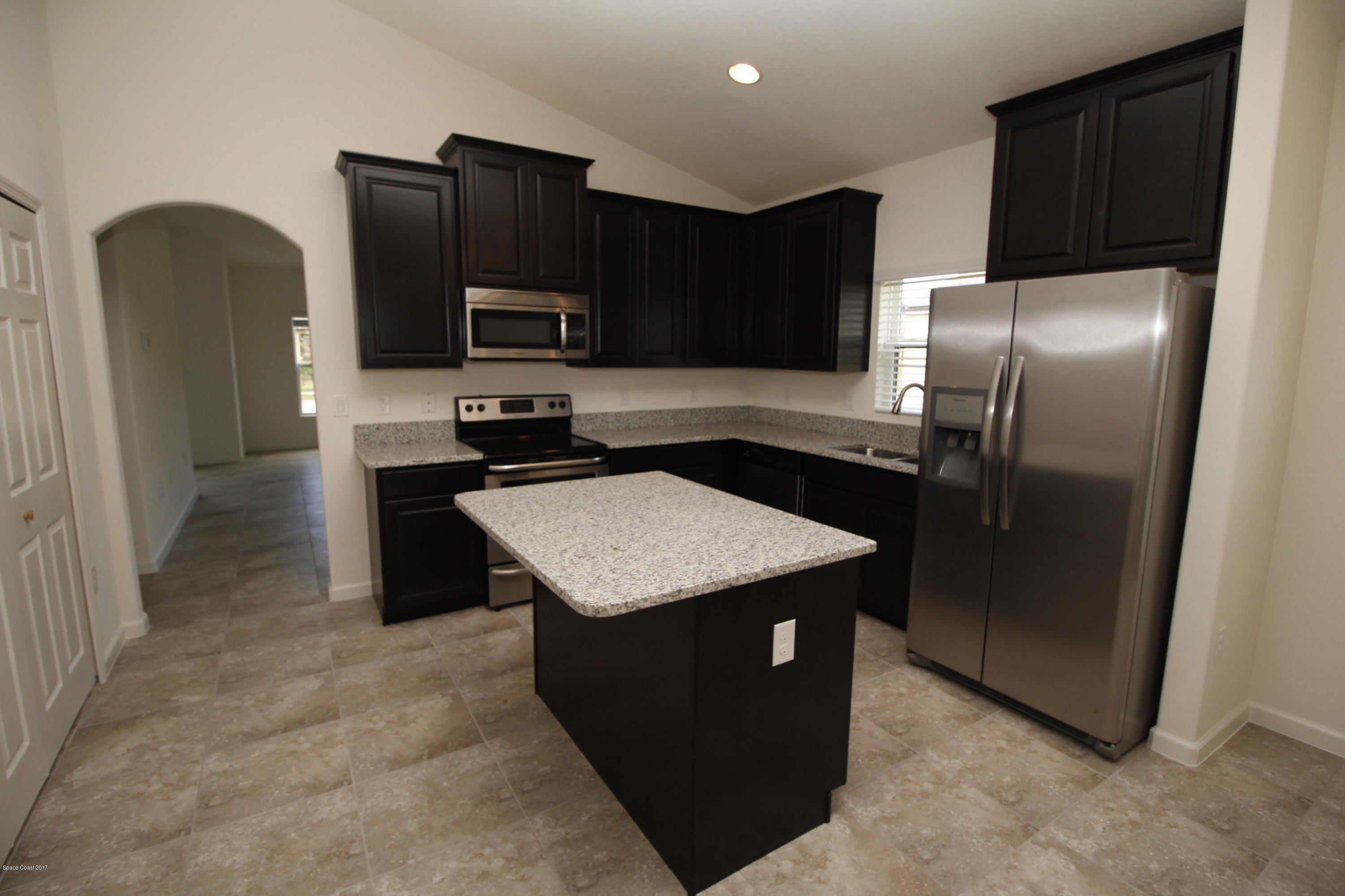 561 Dillard Drive SE – photo 4
