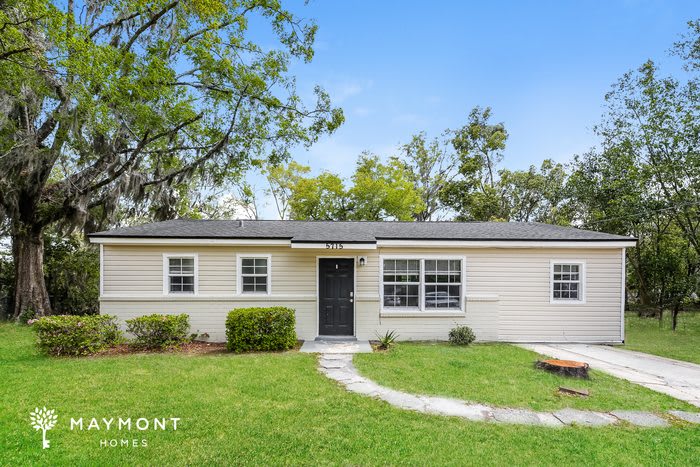 5715 Green Forest Drive – photo 1