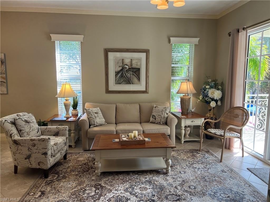 5068 Annunciation Cir – photo 2