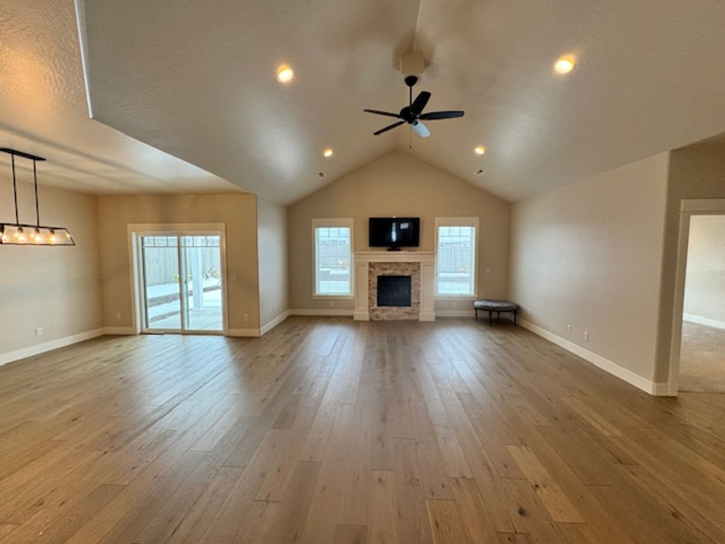 CUSTOM BUILT HOME IN NEWER UPCOMING EAST MEDFORD – photo 3