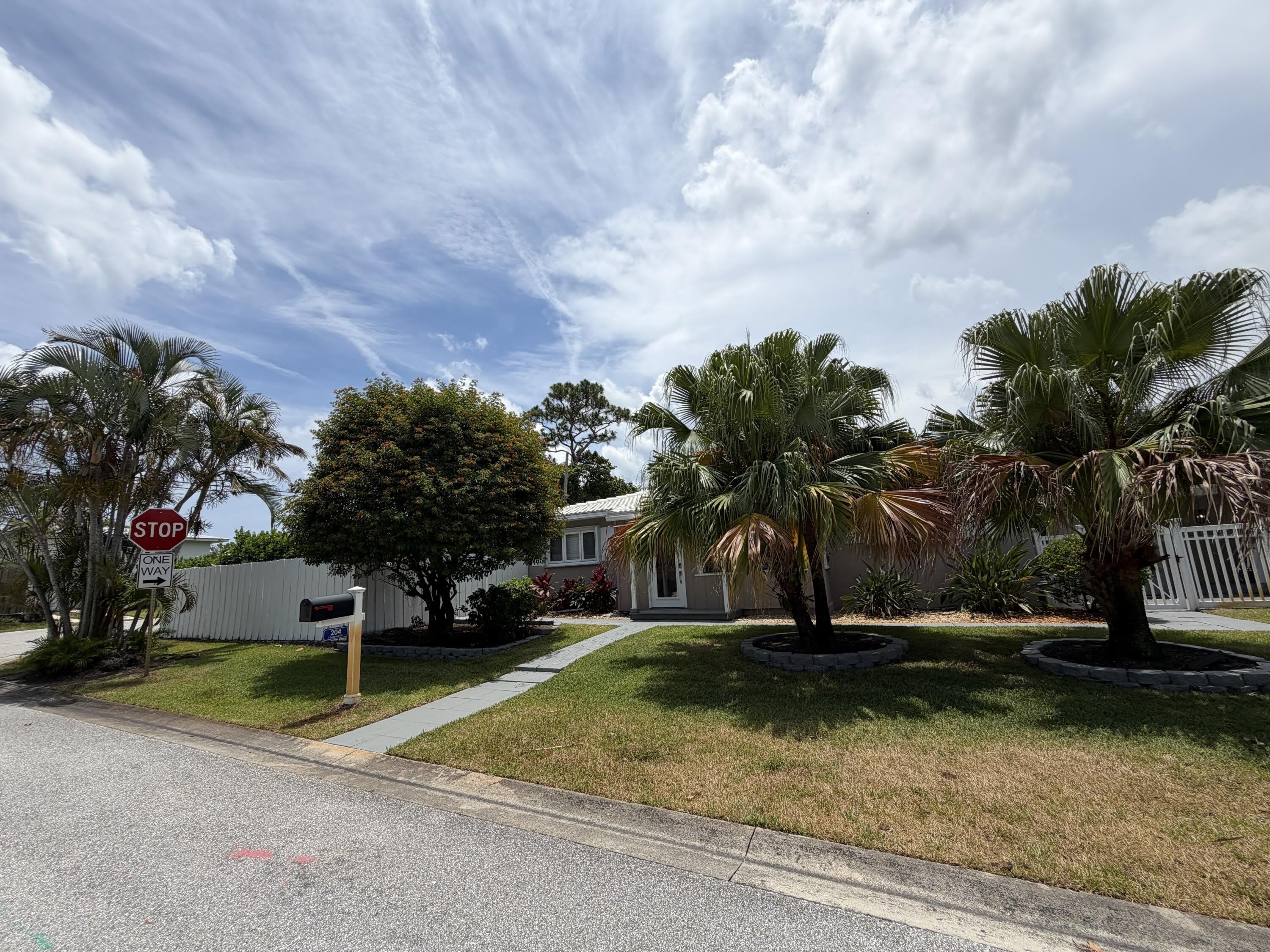 204 S Seacrest Circle – photo 5