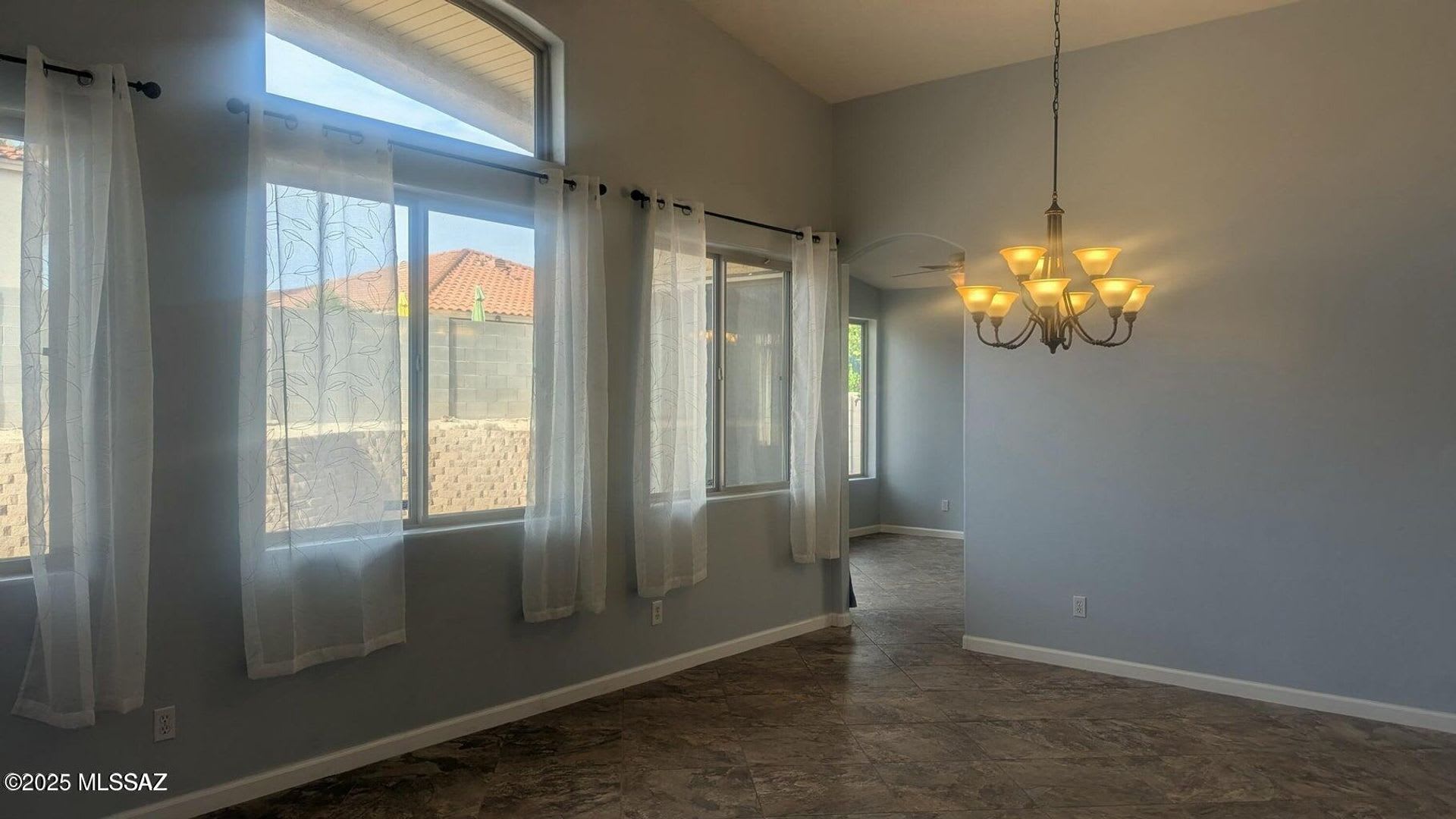 NW Family Home in Great Area – photo 5